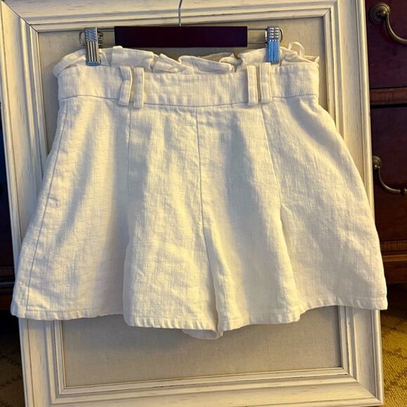 Lovers + Friends Ivory Linen Shorts with ruffle waist details S - Picture 2 of 9